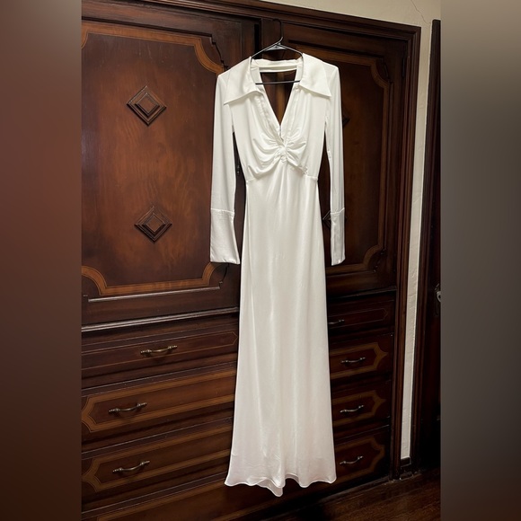 WHITE REVOLVE DRESS WITH COLLAR DETAILING - Picture 5 of 5